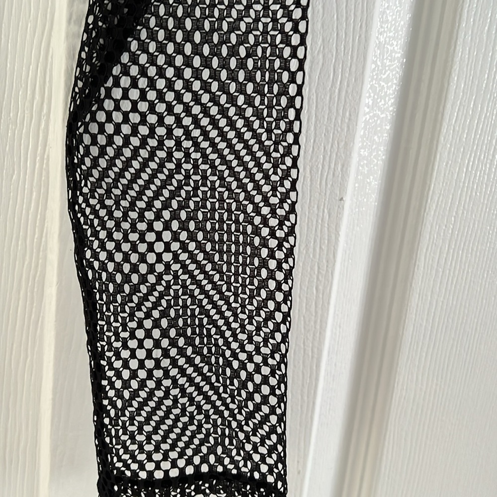 Urban Outfitters Out From Under Fish Net Long Sleeve Crop Top Black Size Medium - Picture 3 of 6